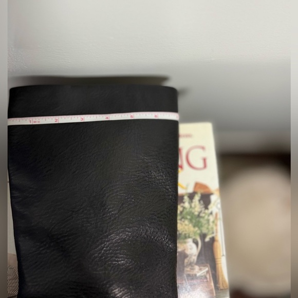 Frye Black Heeled Leather Boots Size 10 Classic Design - Picture 13 of 15